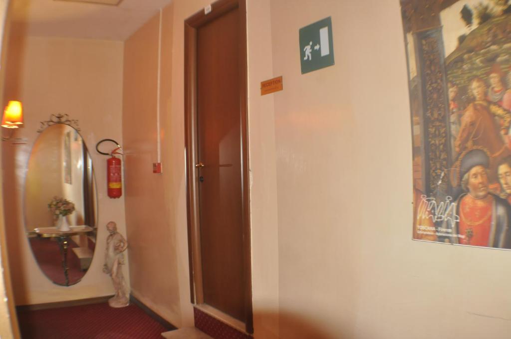 Amico Hotel โรม ภายนอก รูปภาพ